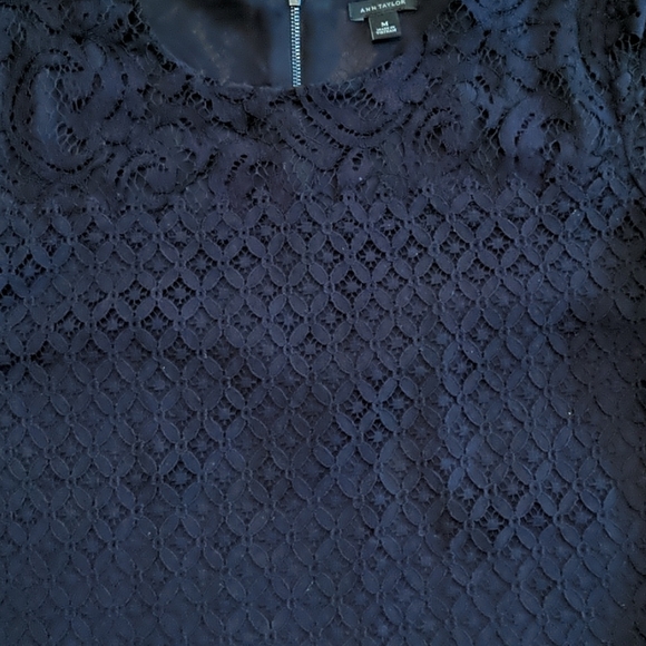 Ann Taylor Navy Lace Blouse Size M - Picture 3 of 5